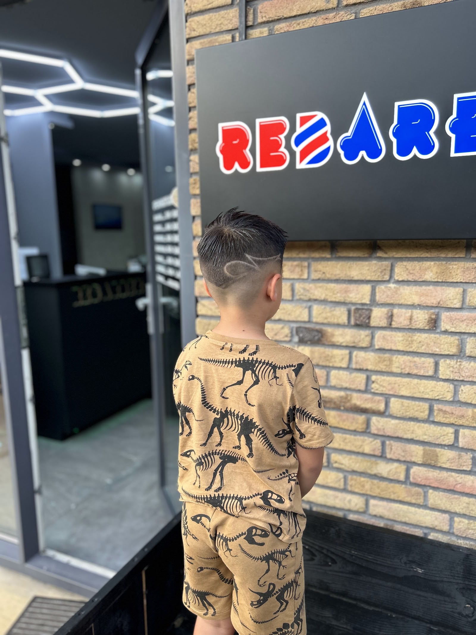 Vakkundige styling in de salon van Rebarber